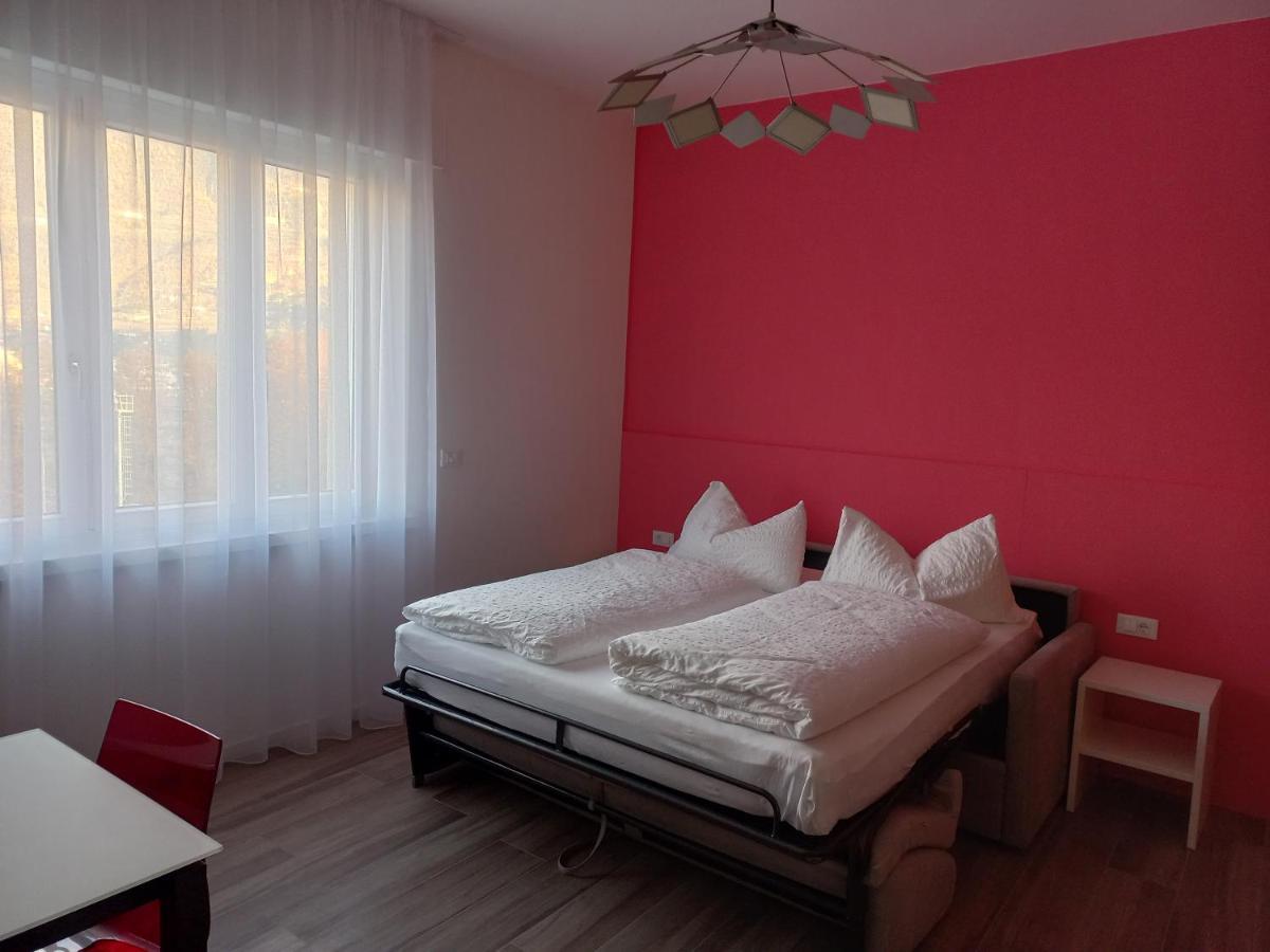 Studio-Appartment - Hotel Lux Мерано Экстерьер фото