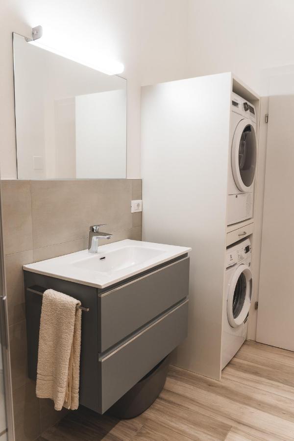 Studio-Appartment - Hotel Lux Мерано Экстерьер фото